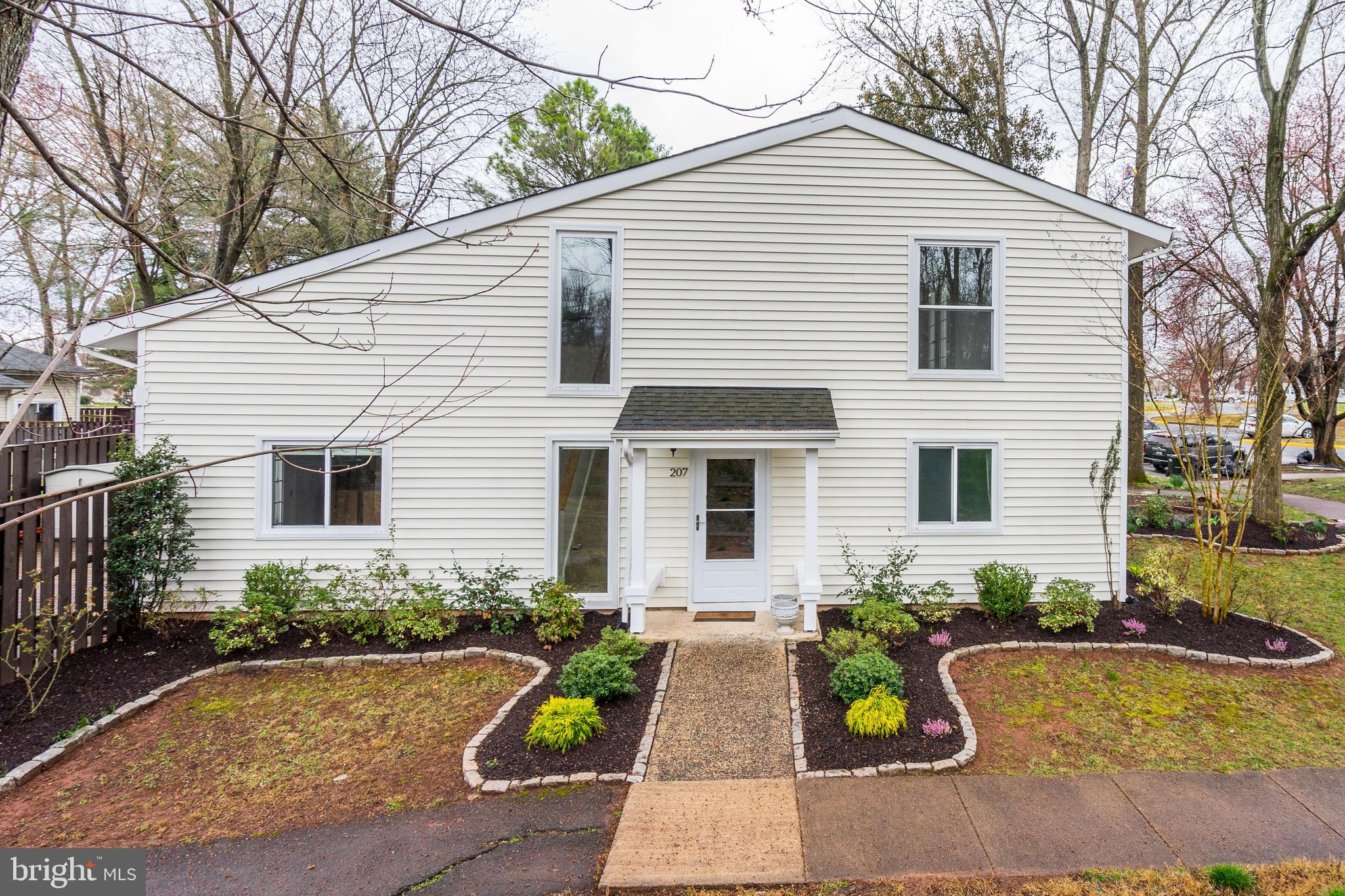207 North Cottage Road Sterling, VA 20164 - Photo 1 of 47 Gallery Image 1