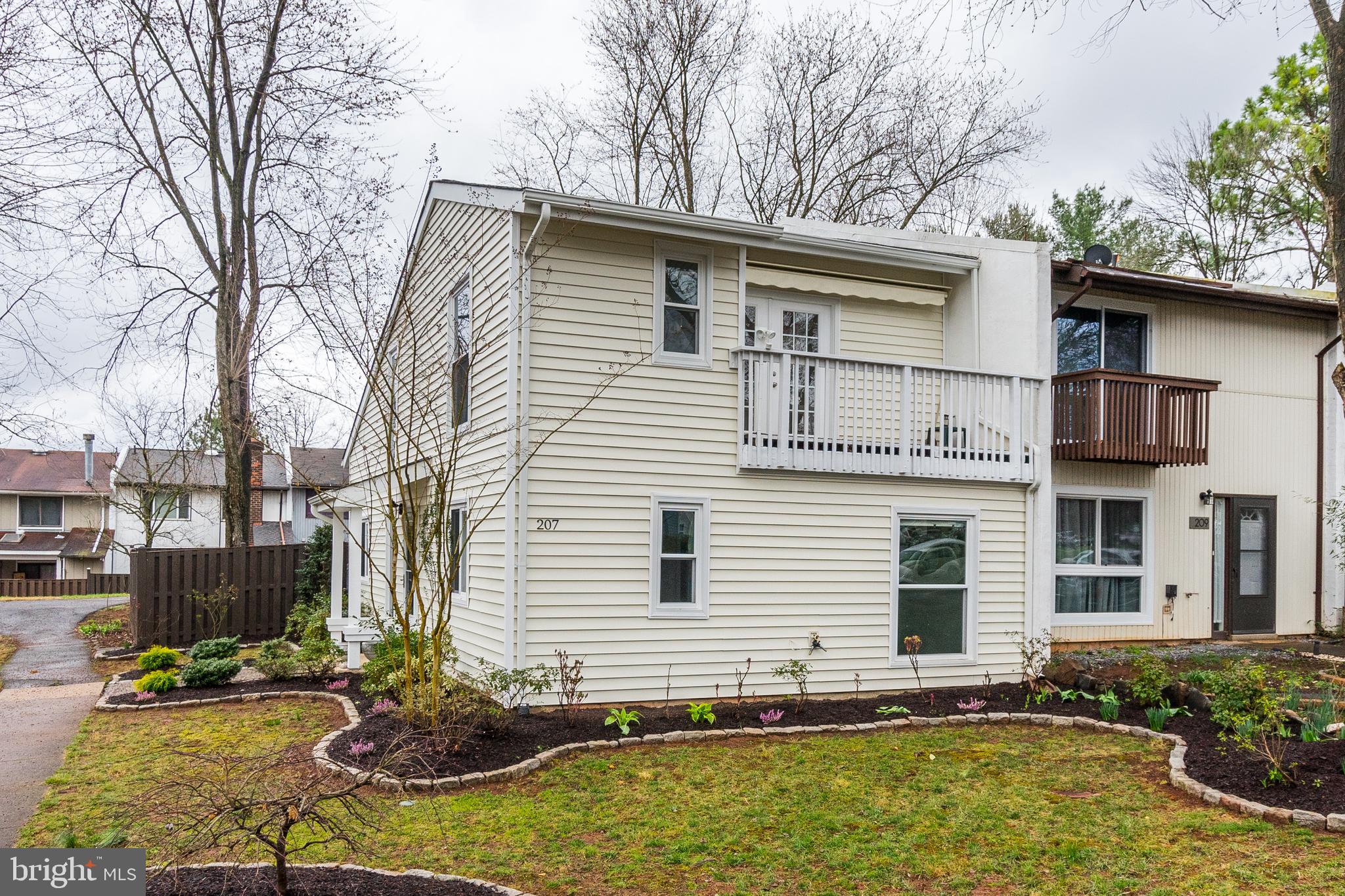 207 North Cottage Road Sterling, VA 20164 - Photo 3 of 47 Gallery Image 3