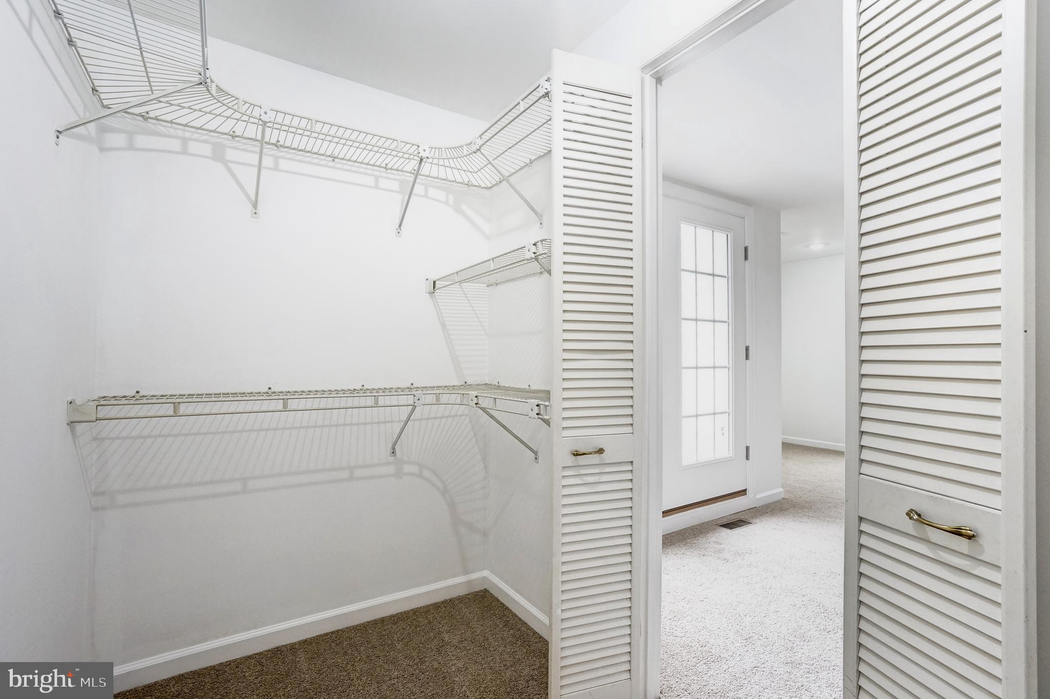 207 North Cottage Road Sterling, VA 20164 - Photo 26 of 47 Gallery Image 26