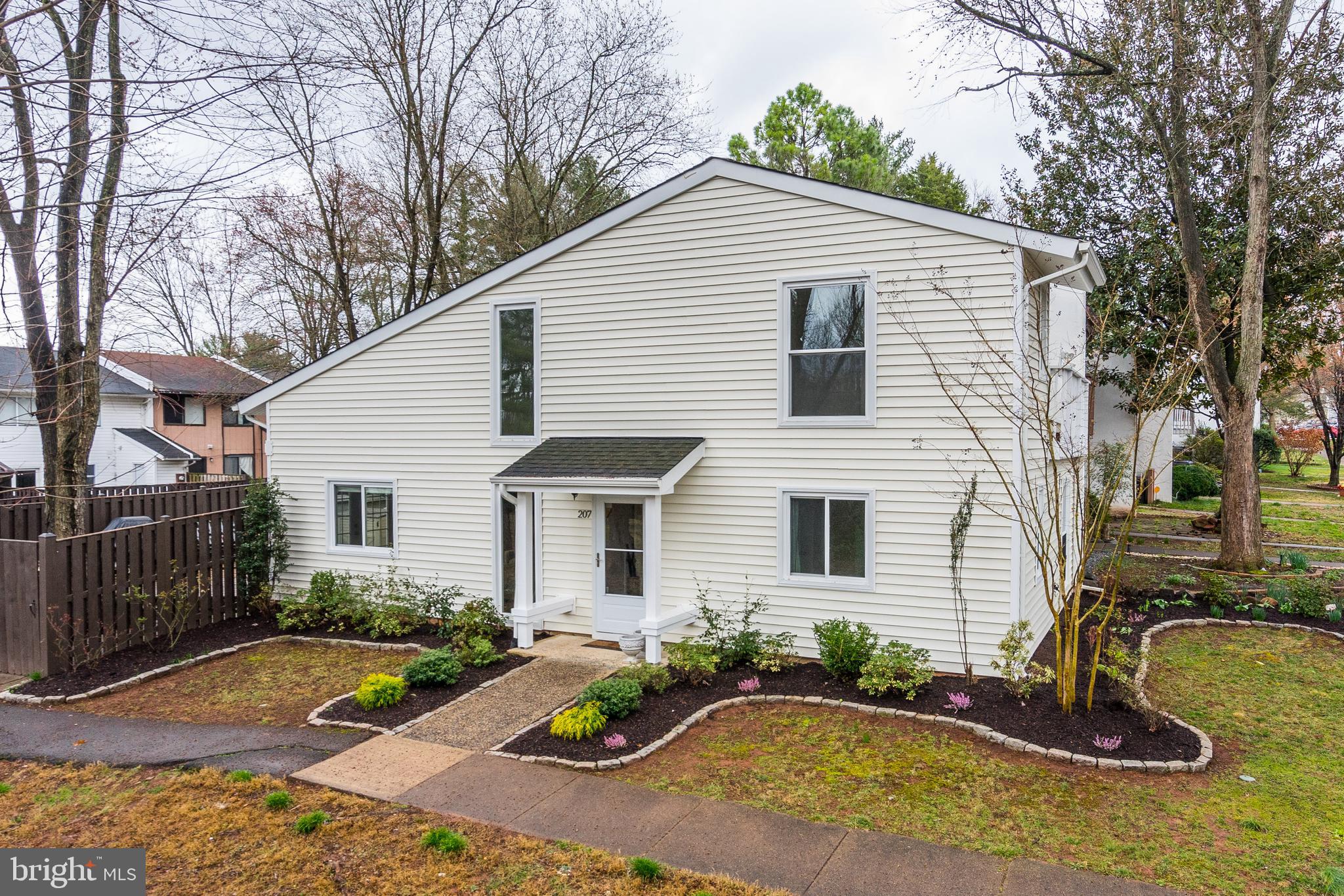 207 North Cottage Road Sterling, VA 20164 - Photo 35 of 47 Gallery Image 35