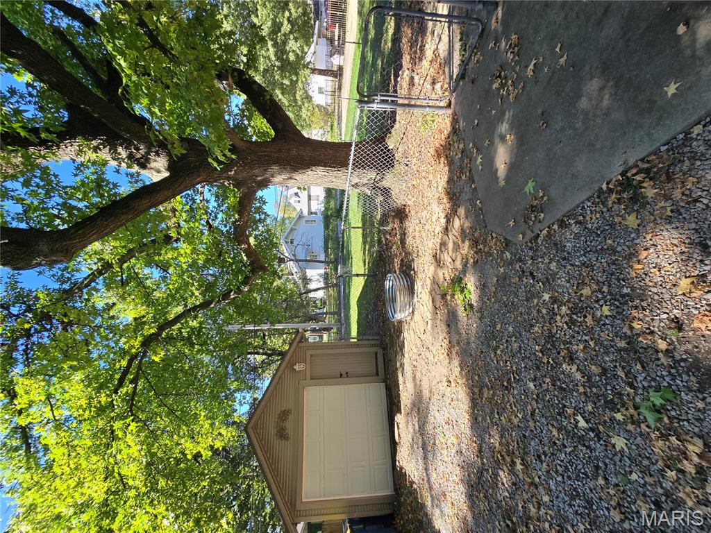 821 Sherman Avenue Edwardsville, IL 62025 - Photo 30 of 33