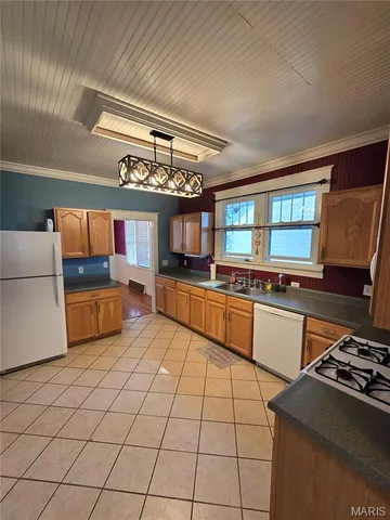 $254,900 | 821 Sherman Avenue, Edwardsville, IL 62025