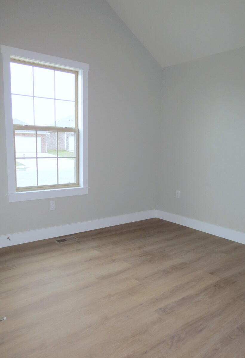 3781 West Riley Street Bolivar, MO 65613 - Photo 5 of 27 IMG_8352