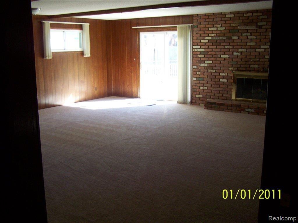 34136 Pratt Road Memphis, MI 48041 - Photo 9 of 25 100_0703