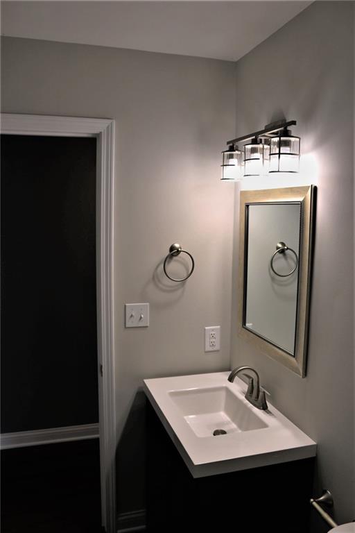 803 Old Orchard Road Anderson, IN 46011 - Photo 9 of 16 Gallery Image 9