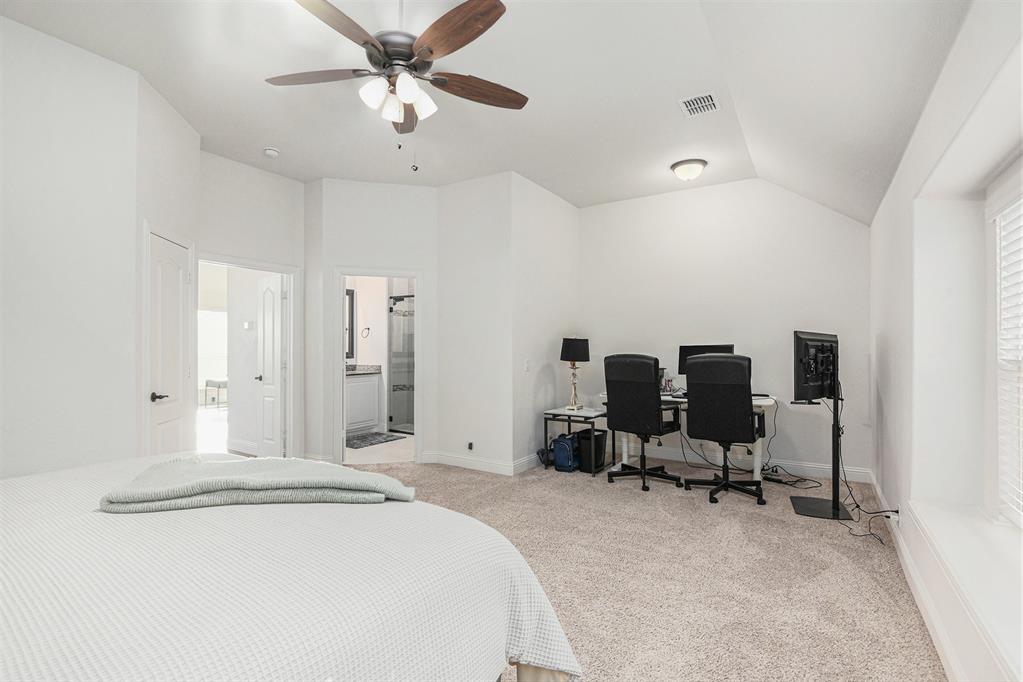303 Pineview Lane Ponder, TX 76259 - Photo 7 of 19 a bedroom with a workspace