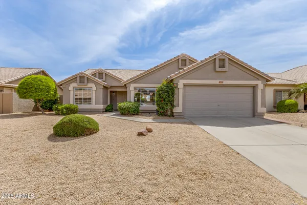$424,900 | 13321 West Wilshire Drive, Goodyear, AZ 85395