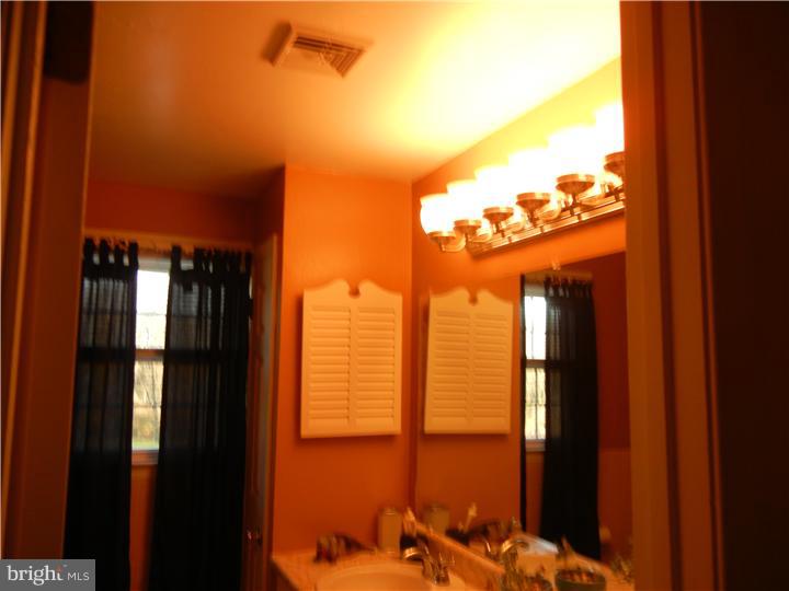 1400 Ponds Edge Road West Chester, PA 19382 - Photo 18 of 25 Gallery Image 18