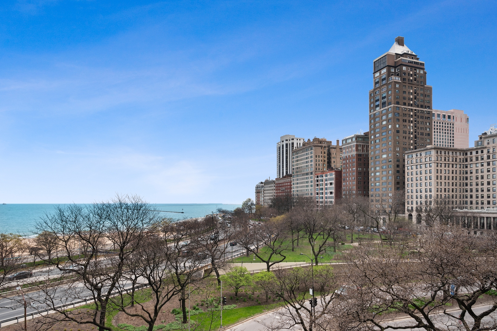 1040 North Lake Shore Drive, Unit 7C Chicago, IL 60611 - Photo 28 of 37 a view of a city