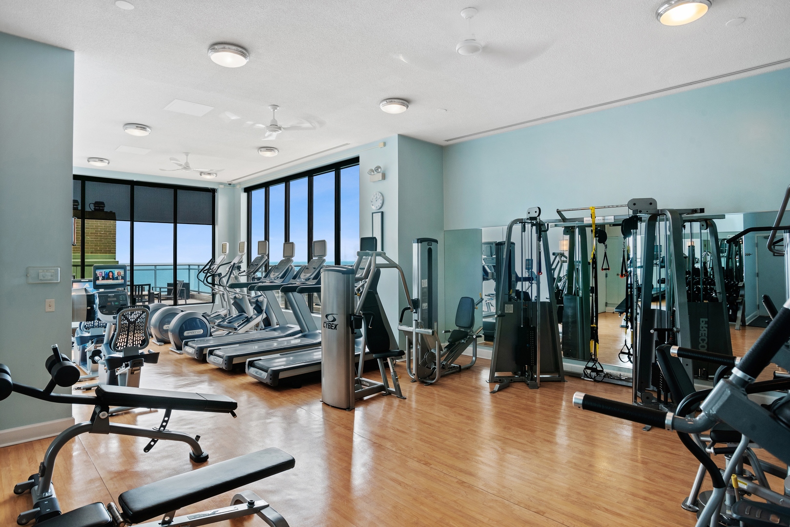 1040 North Lake Shore Drive, Unit 7C Chicago, IL 60611 - Photo 34 of 37 a view of a room with gym equipment