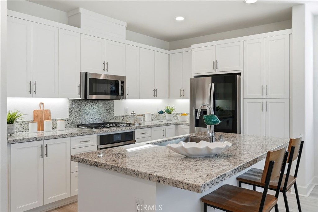 5024 Rexton Drive Camarillo, CA 93012 - Photo 12 of 71