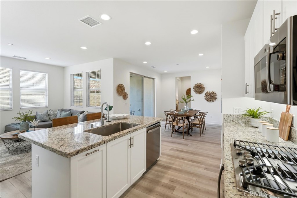 5024 Rexton Drive Camarillo, CA 93012 - Photo 14 of 71