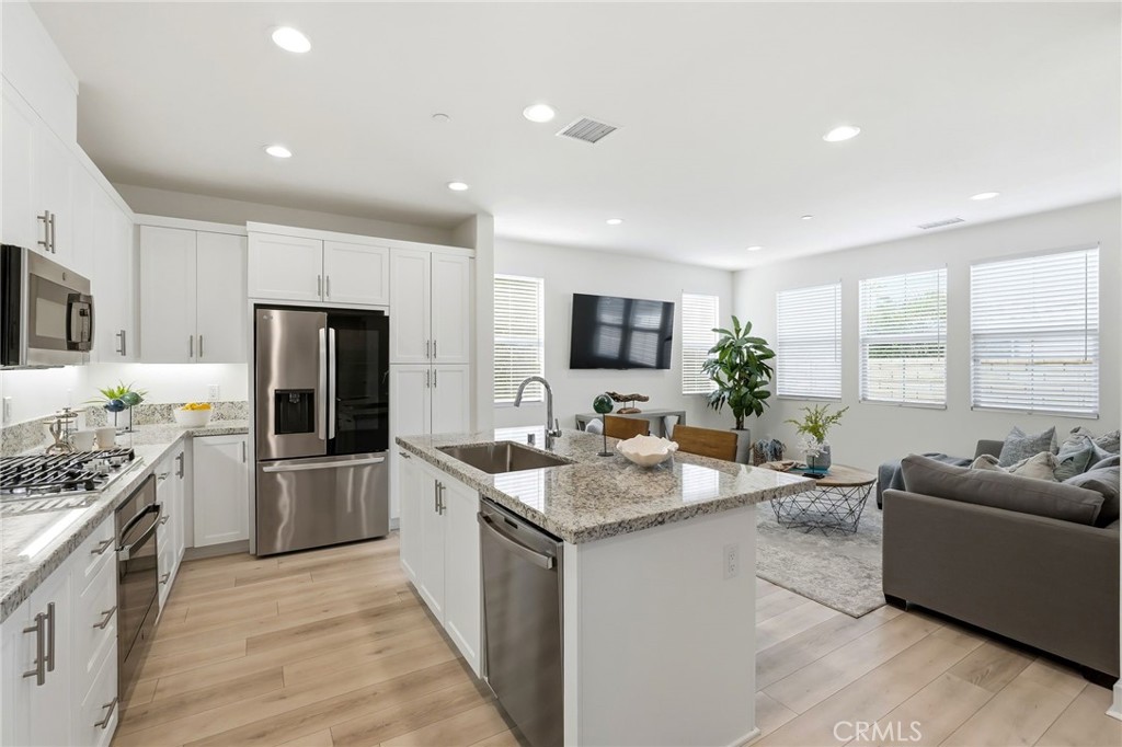 5024 Rexton Drive Camarillo, CA 93012 - Photo 15 of 71