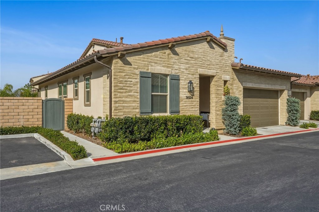 5024 Rexton Drive Camarillo, CA 93012 - Photo 3 of 71