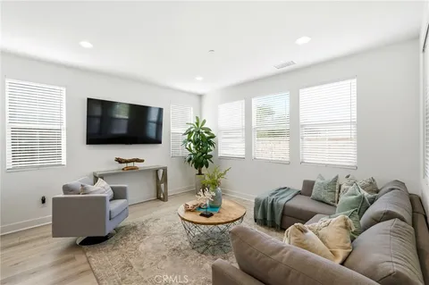 $1,100,000 | 5024 Rexton Drive, Camarillo, CA 93012