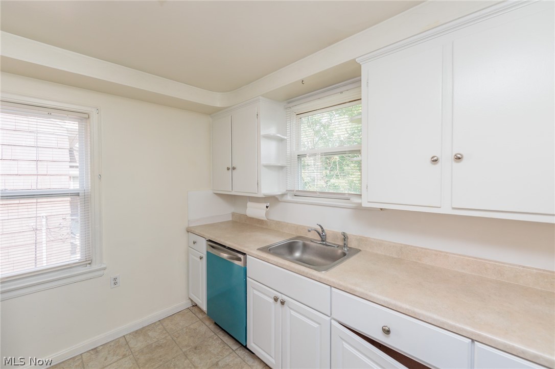 13601 Cedar Road Cleveland, OH 44118 - Photo 11 of 35