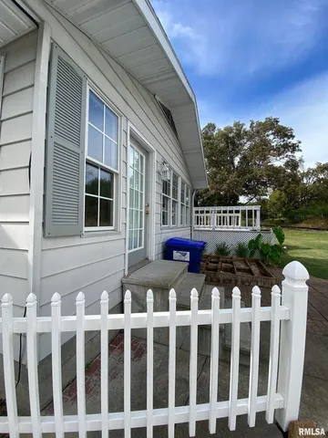 $129,000 | 1200 Academy Street, Eldorado, IL 62930