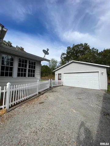 $129,000 | 1200 Academy Street, Eldorado, IL 62930