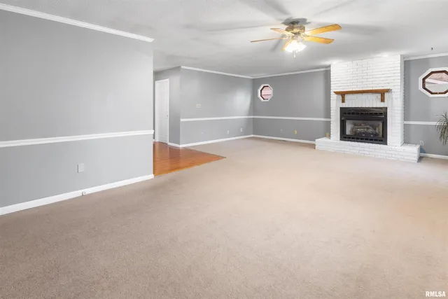 $129,000 | 1200 Academy Street, Eldorado, IL 62930