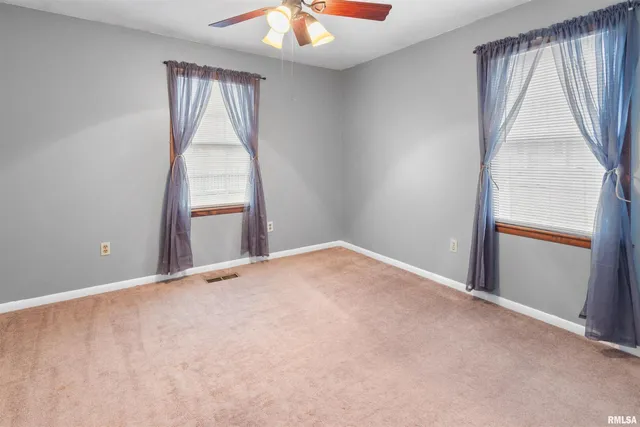 $129,000 | 1200 Academy Street, Eldorado, IL 62930