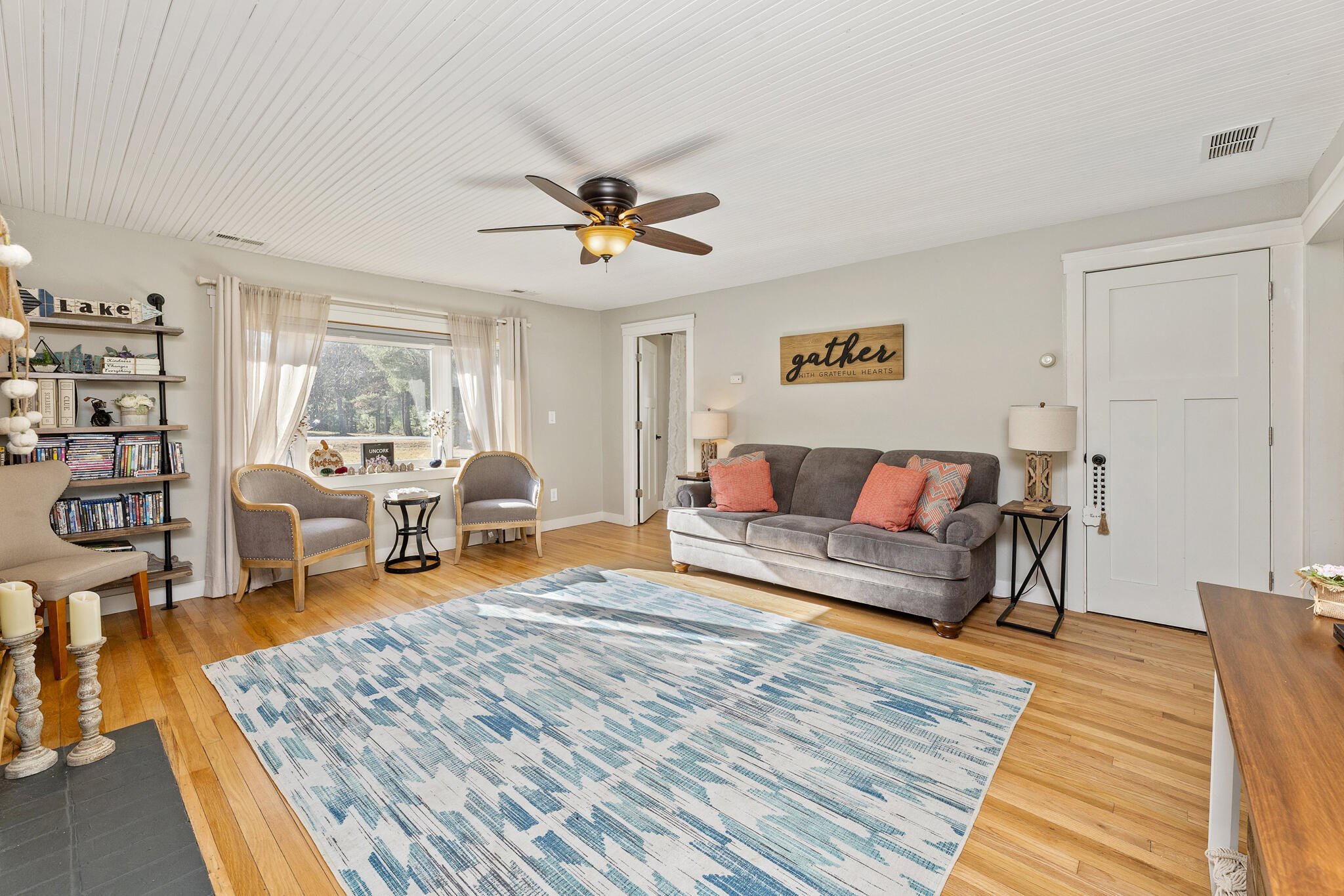 W8302 County Rd J Dewhurst, WI 54754 - Photo 13 of 37 14 LIVING ROOM