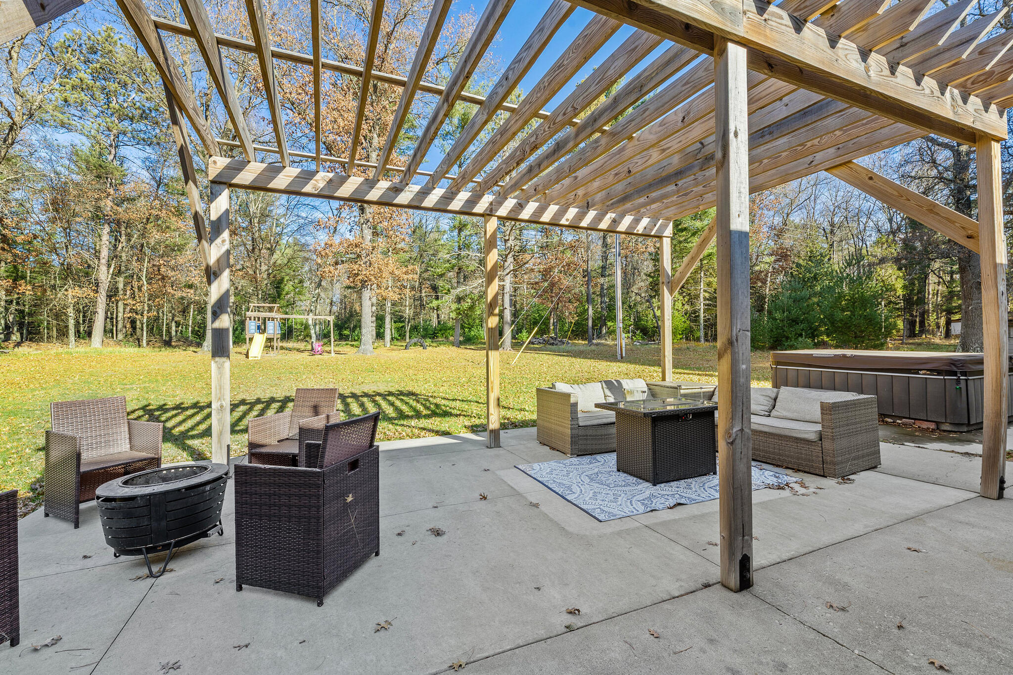 W8302 County Rd J Dewhurst, WI 54754 - Photo 31 of 37 32 PATIO