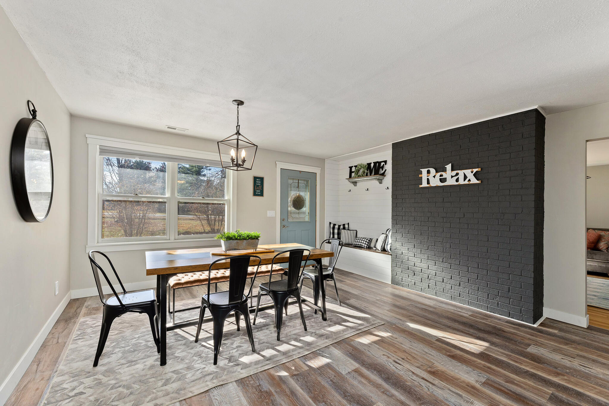 W8302 County Rd J Dewhurst, WI 54754 - Photo 5 of 37 5 DINING