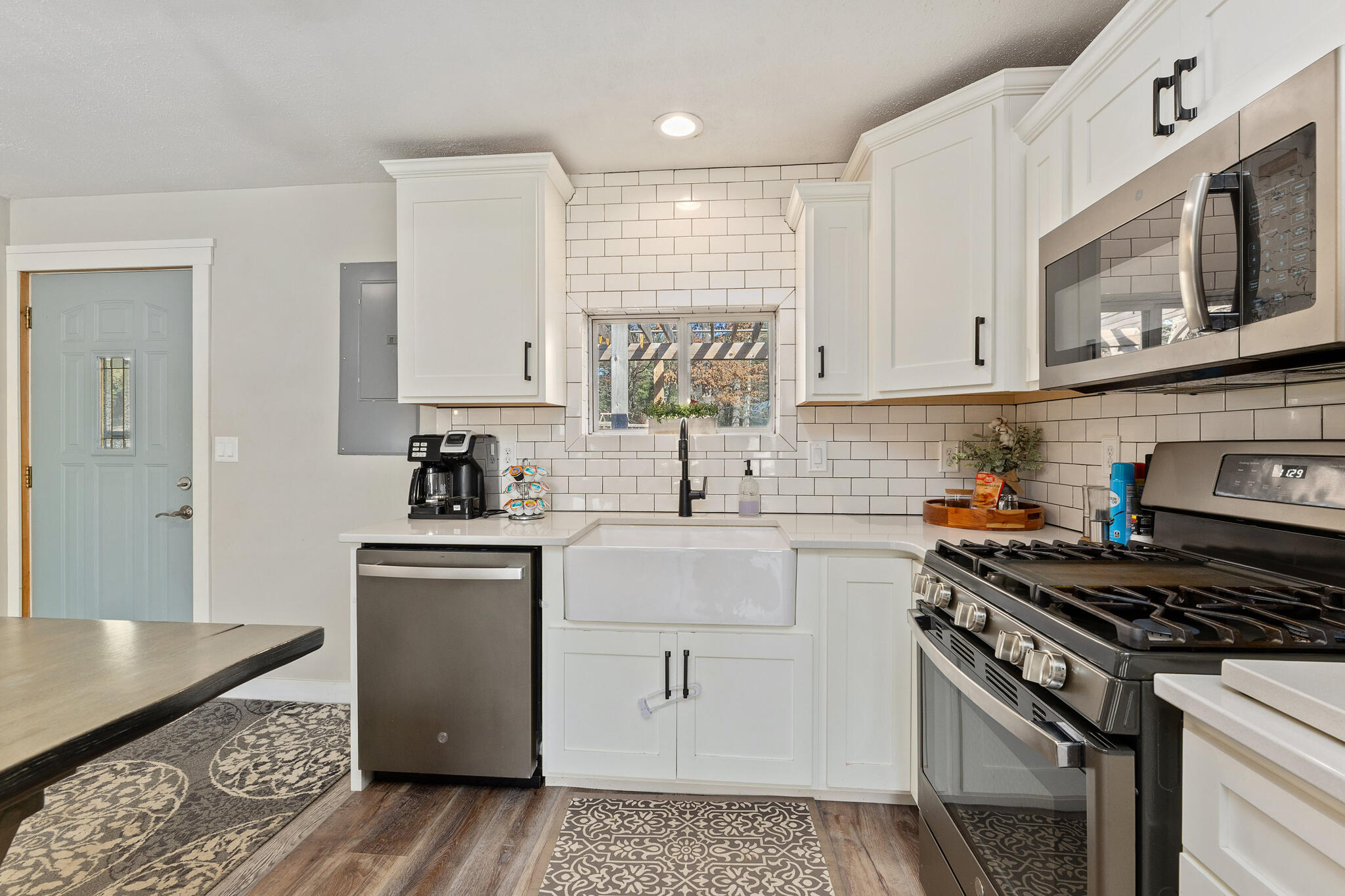 W8302 County Rd J Dewhurst, WI 54754 - Photo 9 of 37 9 KITCHEN