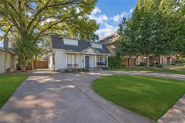 $4,675 | 5828 Prospect Avenue, Dallas, TX 75206