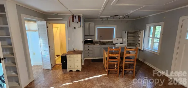 $1,150 | 445 Autumn Lane, Tryon, NC 28782