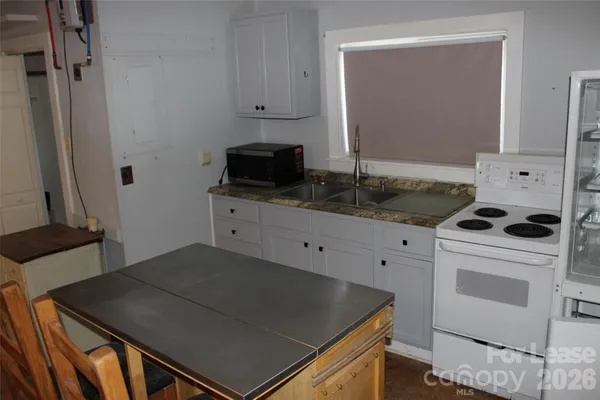 $1,150 | 445 Autumn Lane, Tryon, NC 28782