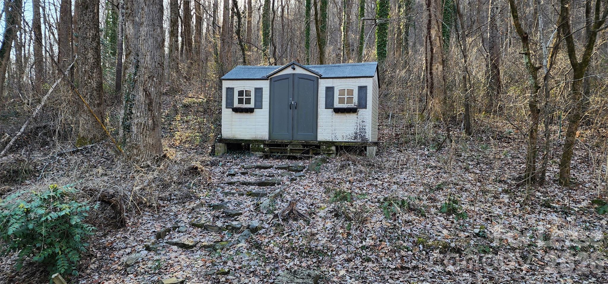 445 Autumn Lane Tryon, NC 28782 - Photo 3 of 23