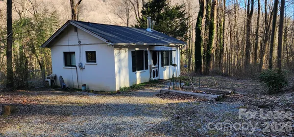 $1,150 | 445 Autumn Lane, Tryon, NC 28782