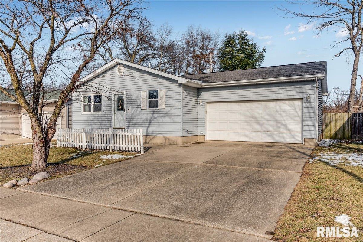 217 Buckhorn Drive Springfield, IL 62707 - Photo 1 of 30 Gallery Image 1