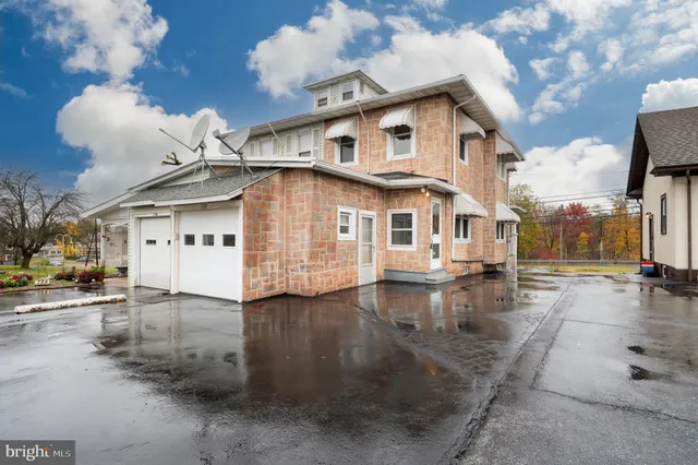 $210,000 | 732 West Baumstown Road, Birdsboro, PA 19508