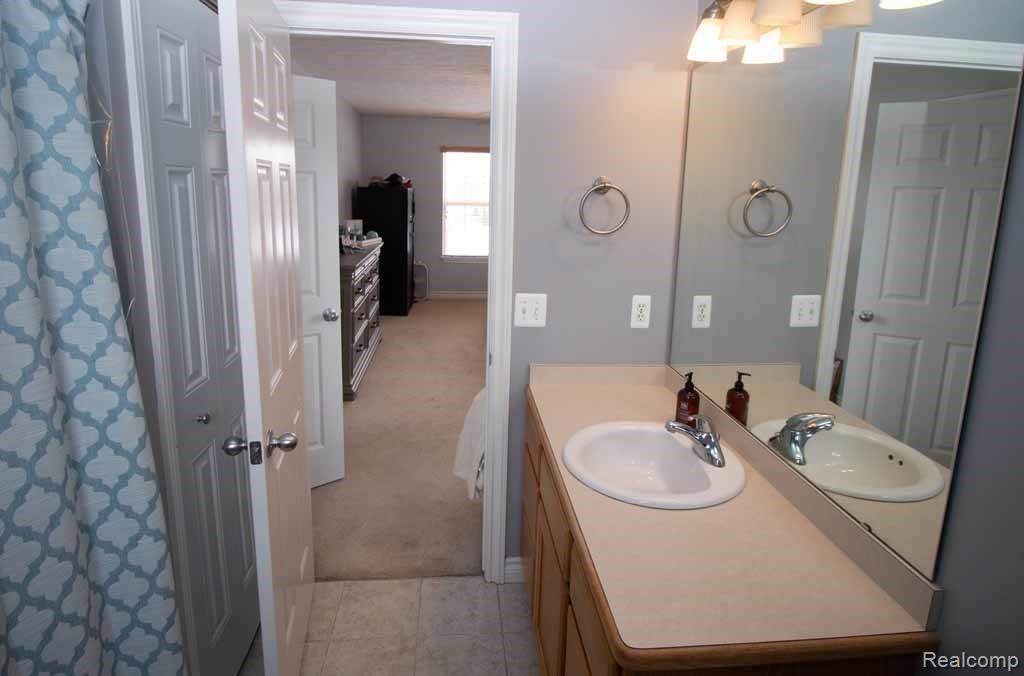 9662 Iosco Ridge Drive Gregory, MI 48137 - Photo 16 of 31 IMG_7120.jpg