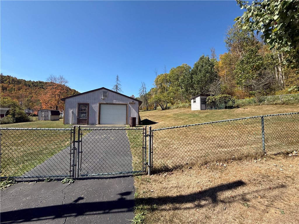 4 Park Street Lewis Run, PA 16738 - Photo 4 of 26