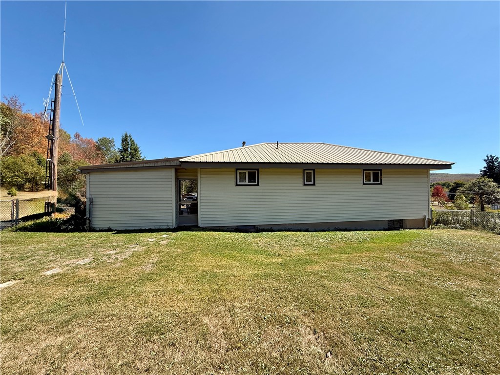 4 Park Street Lewis Run, PA 16738 - Photo 7 of 26