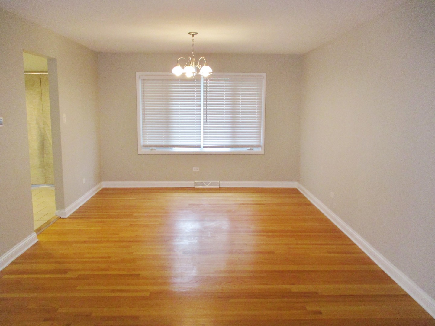 6428 Cedar Road Oak Forest, IL 60452 - Photo 4 of 13 Gallery Image 4