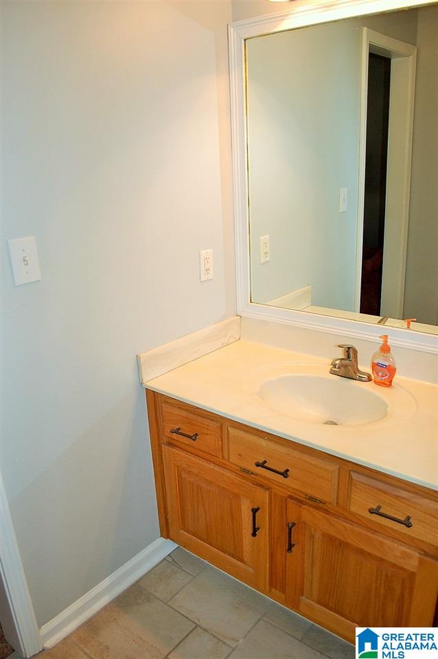 2140 Corner Road Warrior, AL 35180 - Photo 13 of 29