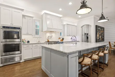 $2,199,000 | 7027 Casa Loma Avenue, Dallas, TX 75214