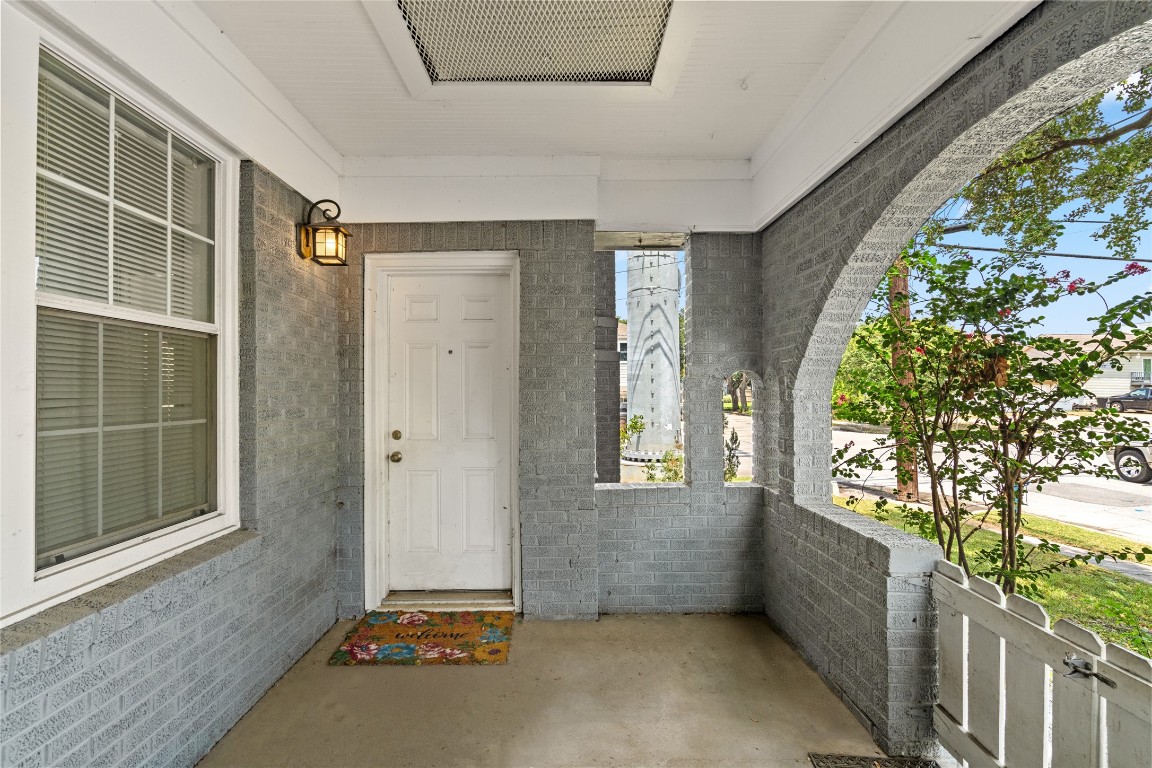 2402 Hazard Street Houston, TX 77019 - Photo 9 of 41 a view of an empty room with a window