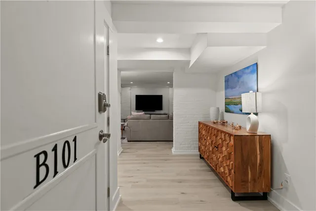 $3,750 | 426 Spring Street, Unit B101, Newport, RI 02840
