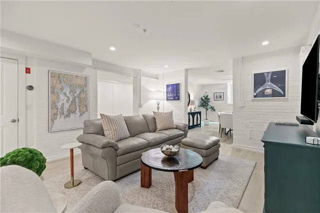 $3,750 | 426 Spring Street, Unit B101, Newport, RI 02840