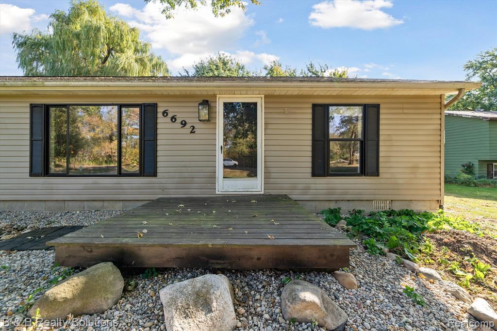 6692 Jones Road North Branch, MI 48461 - Photo 5 of 32