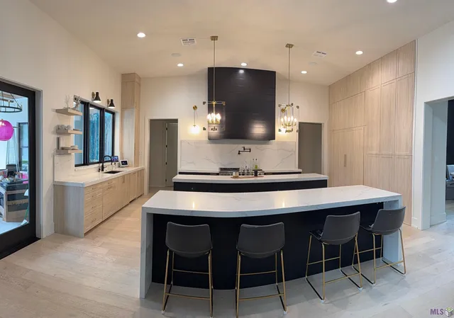 $2,272,000 | Undisclosed Address, Baton Rouge, LA 70810