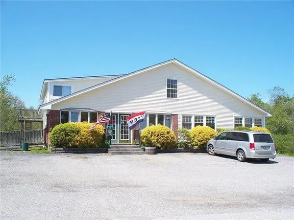 $595,000 | 230 Searsport Avenue, Belfast, ME 04915