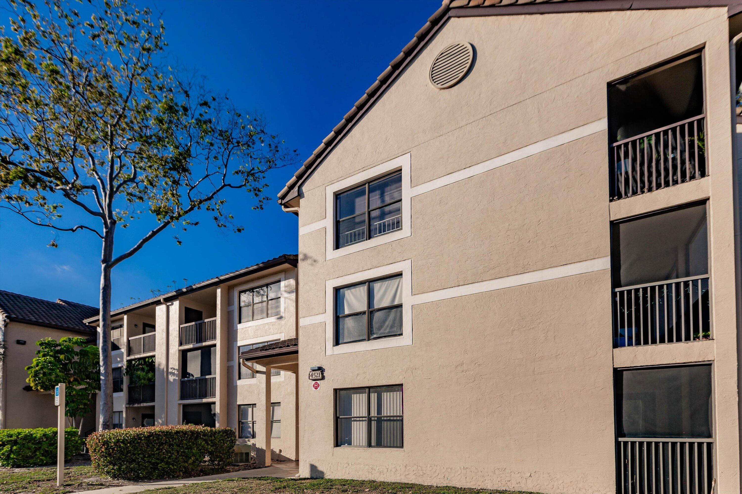 4521 West McNab Road, Unit 27 Pompano Beach, FL 33069 - Photo 1 of 16 01-Photo 001 (3)