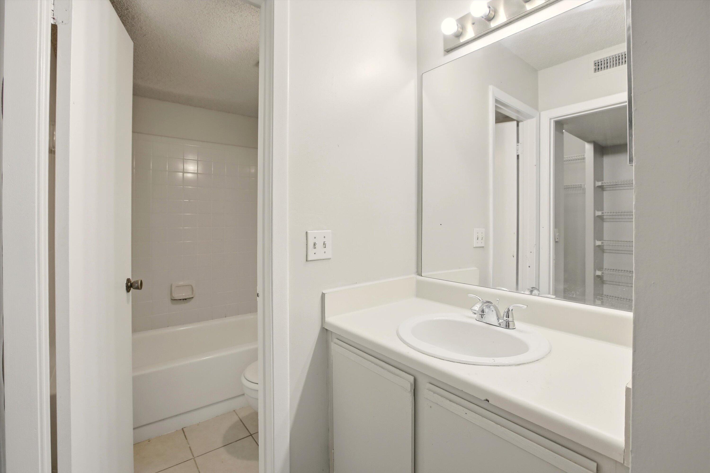 4521 West McNab Road, Unit 27 Pompano Beach, FL 33069 - Photo 14 of 16 15-Photo 015 (2)