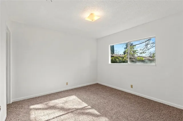 a view of empty room with window
